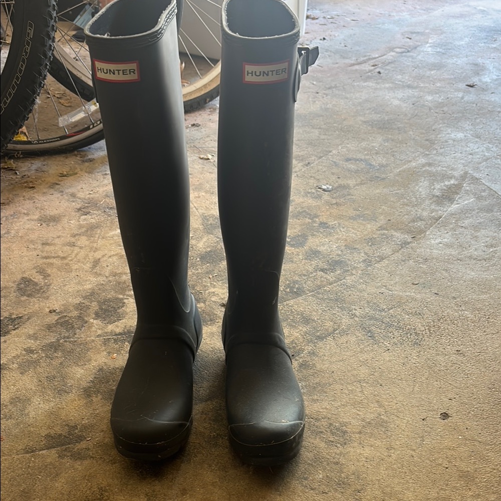Hunter Tall Navy Rain Boots